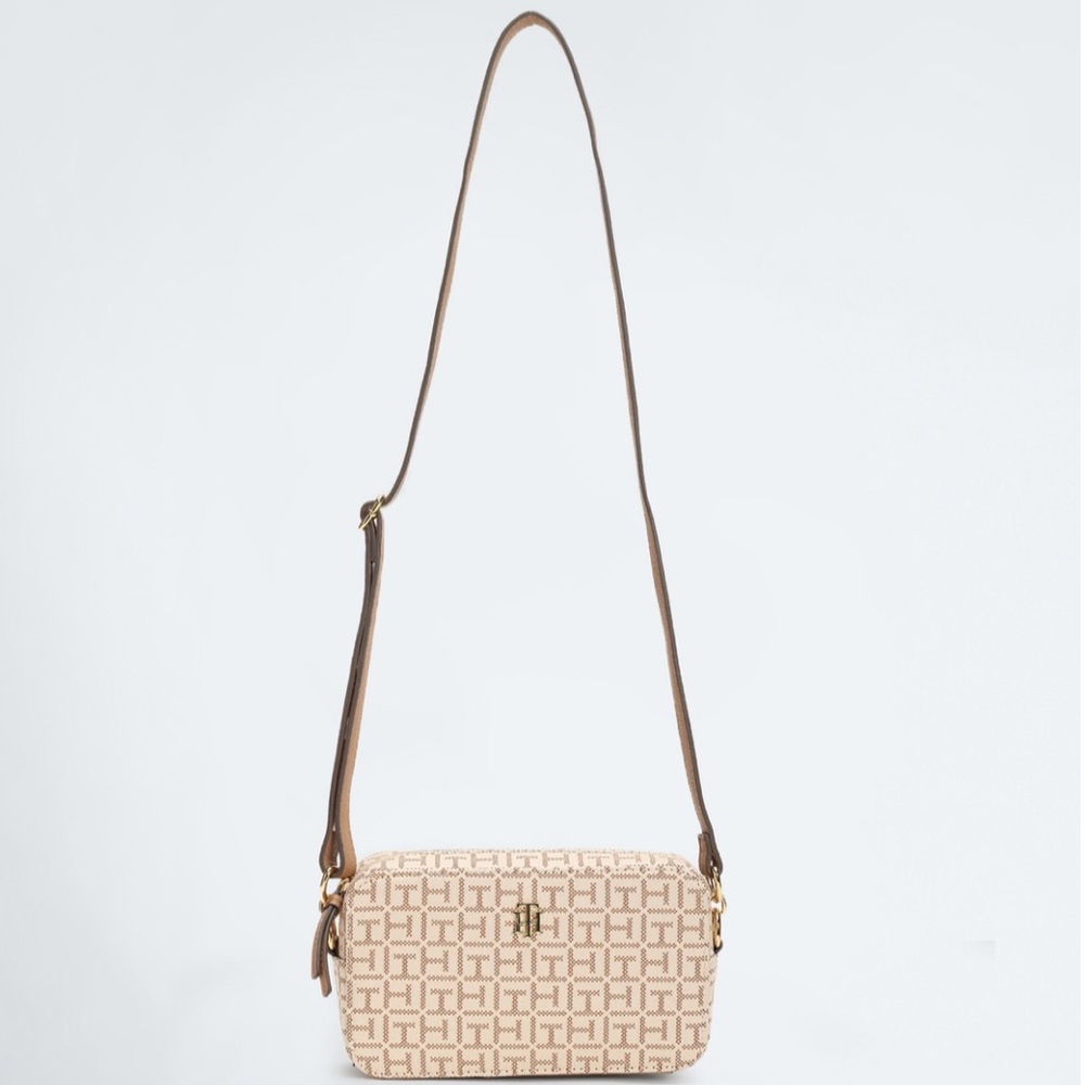 Tommy Hilfiger Crossbody Bag